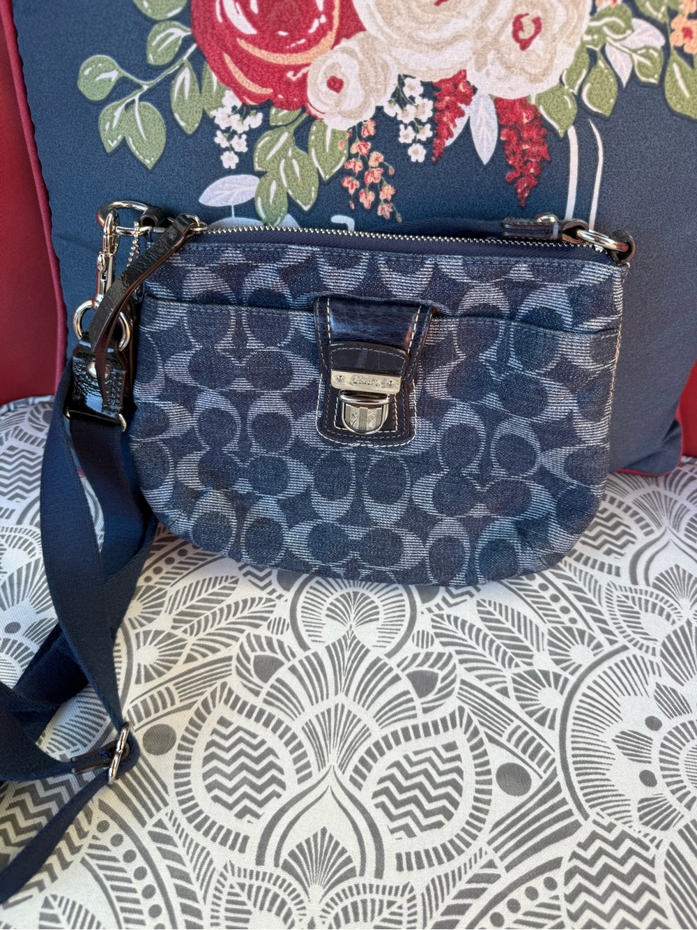 Coach índigo poppy denim signature swingpack